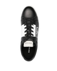 schwarze und weiße bedruckte Leder niedrige Sneakers von Emporio Armani