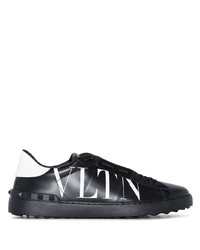 schwarze und weiße bedruckte Leder niedrige Sneakers von Valentino Garavani