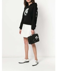 schwarze und weiße bedruckte Leder Umhängetasche von Karl Lagerfeld