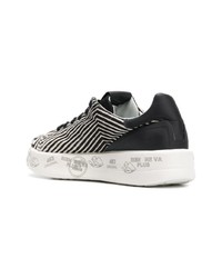 schwarze und weiße bedruckte niedrige Sneakers von Premiata