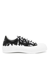 schwarze und weiße bedruckte Segeltuch niedrige Sneakers von Alexander McQueen