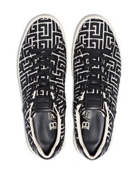 schwarze und weiße bedruckte Segeltuch niedrige Sneakers von Balmain