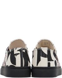 schwarze und weiße bedruckte Segeltuch niedrige Sneakers von Vivienne Westwood