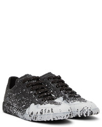 schwarze und weiße bedruckte Segeltuch niedrige Sneakers von Maison Margiela