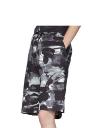 schwarze und weiße bedruckte Shorts von Moschino