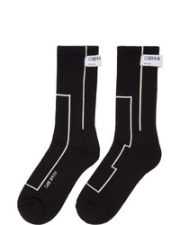 schwarze und weiße bedruckte Socken von C2h4