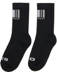 schwarze und weiße bedruckte Socken von VTMNTS