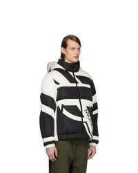 schwarze und weiße Daunenjacke von Moncler Genius