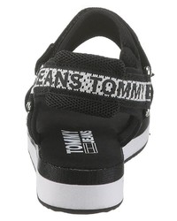 schwarze und weiße flache Sandalen aus Segeltuch von Tommy Jeans