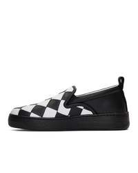 schwarze und weiße geflochtene Slip-On Sneakers aus Leder von Bottega Veneta