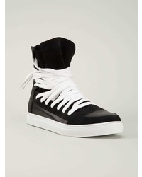 schwarze und weiße hohe Sneakers aus Leder von Kris Van Assche