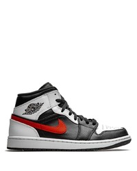 schwarze und weiße hohe Sneakers aus Leder von Jordan