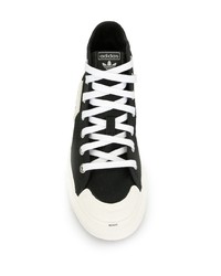 schwarze und weiße hohe Sneakers aus Segeltuch von adidas