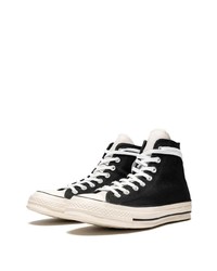 schwarze und weiße hohe Sneakers aus Segeltuch von Converse