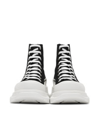schwarze und weiße hohe Sneakers von Alexander McQueen
