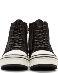schwarze und weiße hohe Sneakers von Miharayasuhiro