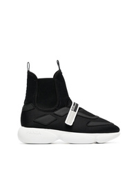 schwarze und weiße hohe Sneakers von Prada