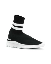 schwarze und weiße hohe Sneakers von Joshua Sanders