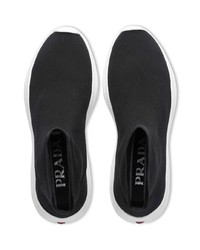 schwarze und weiße hohe Sneakers von Prada
