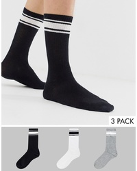 schwarze und weiße horizontal gestreifte Socken von Bershka