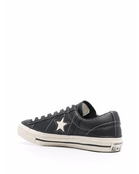 schwarze und weiße Leder niedrige Sneakers mit Sternenmuster von Converse