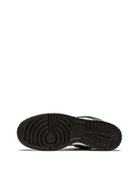 schwarze und weiße Leder niedrige Sneakers mit Sternenmuster von Nike