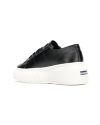 schwarze und weiße Leder niedrige Sneakers von Superga