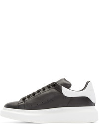 schwarze und weiße Leder niedrige Sneakers von Alexander McQueen