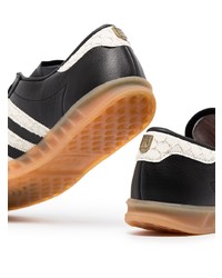 schwarze und weiße Leder niedrige Sneakers von adidas