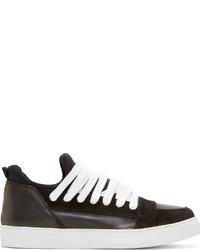 schwarze und weiße Leder niedrige Sneakers von Kris Van Assche