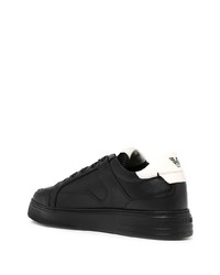 schwarze und weiße Leder niedrige Sneakers von Emporio Armani