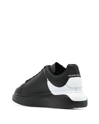 schwarze und weiße Leder niedrige Sneakers von Alexander McQueen