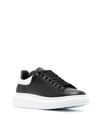 schwarze und weiße Leder niedrige Sneakers von Alexander McQueen