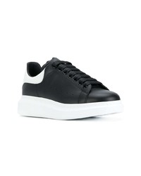 schwarze und weiße Leder niedrige Sneakers von Alexander McQueen