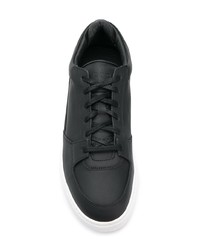 schwarze und weiße Leder niedrige Sneakers von Etq.