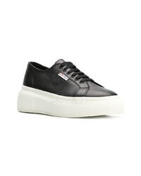 schwarze und weiße Leder niedrige Sneakers von Superga