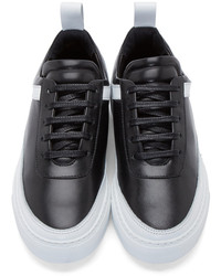 schwarze und weiße niedrige Sneakers von Public School