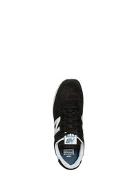 schwarze und weiße niedrige Sneakers von New Balance