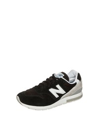 schwarze und weiße niedrige Sneakers von New Balance