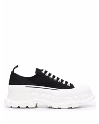 schwarze und weiße Segeltuch niedrige Sneakers von Alexander McQueen