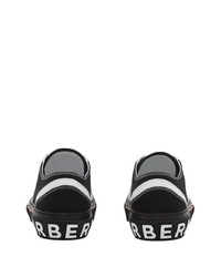 schwarze und weiße Segeltuch niedrige Sneakers von Burberry