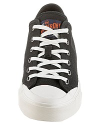 schwarze und weiße Segeltuch niedrige Sneakers von Superdry