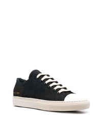 schwarze und weiße Segeltuch niedrige Sneakers von Common Projects