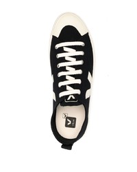 schwarze und weiße Segeltuch niedrige Sneakers von Veja