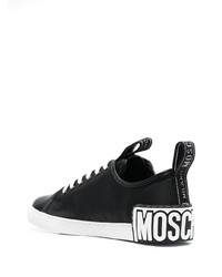 schwarze und weiße Segeltuch niedrige Sneakers von Moschino