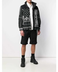 schwarze und weiße Shirtjacke mit Paisley-Muster von Sacai