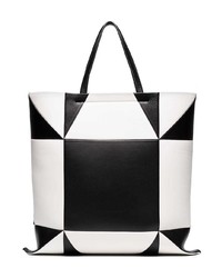 schwarze und weiße Shopper Tasche aus Leder mit geometrischem Muster von Calvin Klein 205W39nyc
