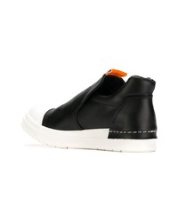 schwarze und weiße Slip-On Sneakers aus Leder von Cinzia Araia