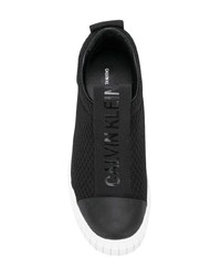 schwarze und weiße Slip-On Sneakers aus Segeltuch von Calvin Klein Jeans