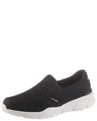schwarze und weiße Slip-On Sneakers aus Segeltuch von Skechers